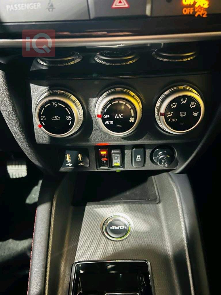 ميتسوبيشي اوتلاندر